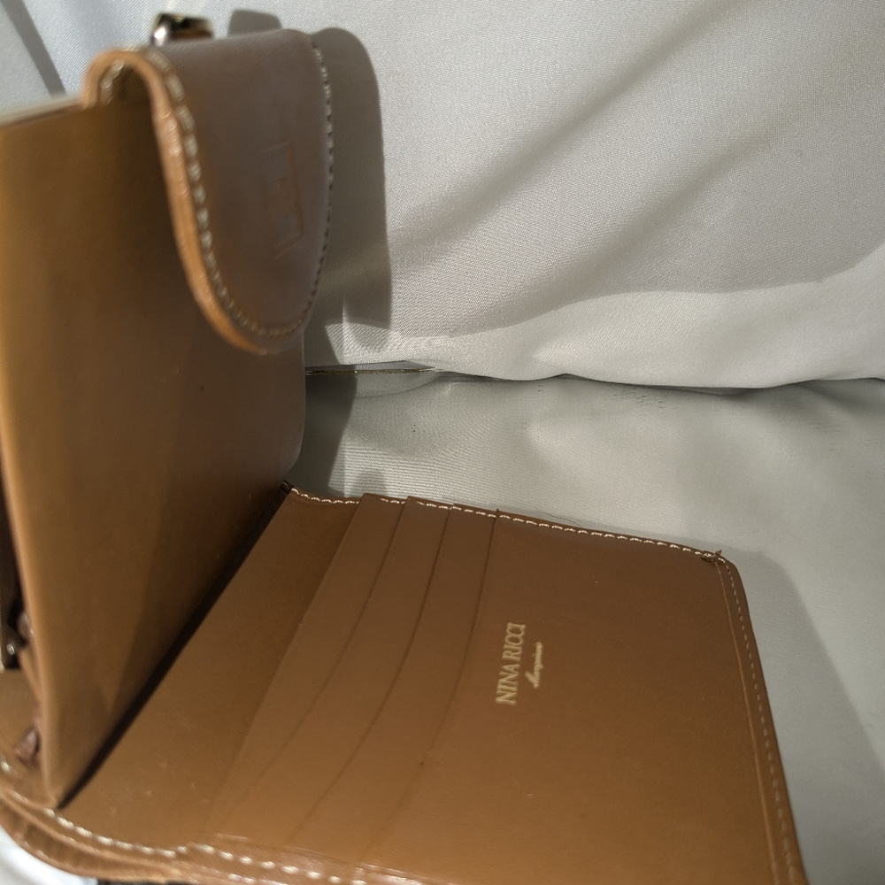 Nina Ricci Wallet - Picture 7 of 8